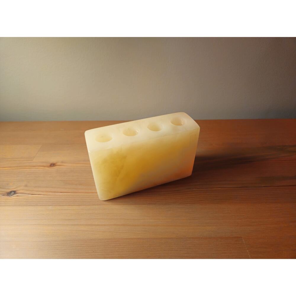Mid Century Martha Sturdy Canada Resin Tooth Brush Holder